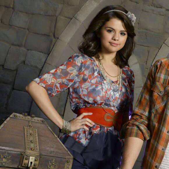 Red and Navy Sheer Floral Blouse ASO Alex Russo - Picture 4 of 6